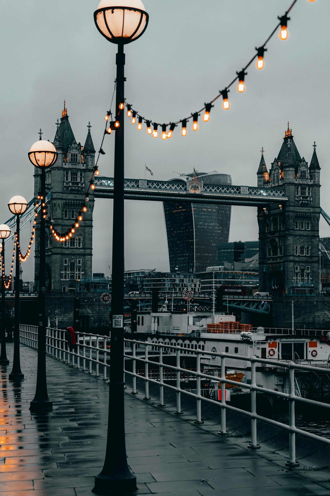 Tower Bridge, London at dusk — Redlight Global home city